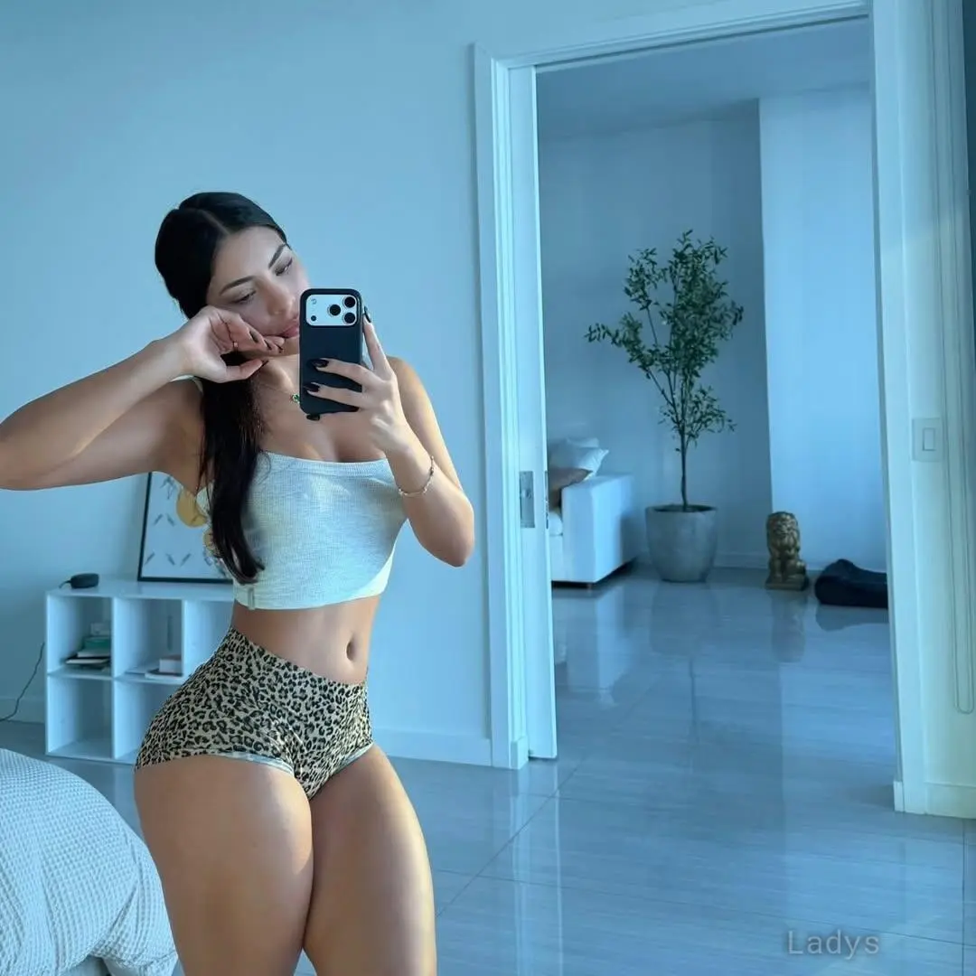Evelyn, 24 years BBW escorts girl, height 169 sm, Weight 48 kg, backpage Pompano Beach