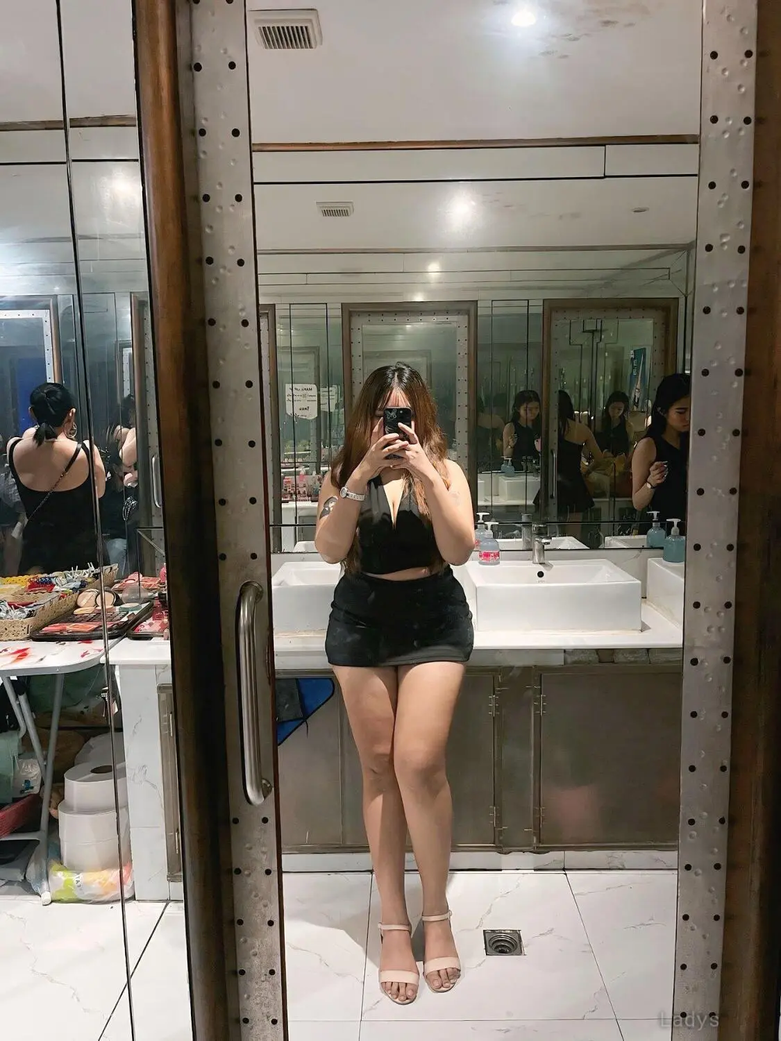 Opor, 23 years ebony escorts girl, height 163 sm, Weight kg, bedpage Riyadh