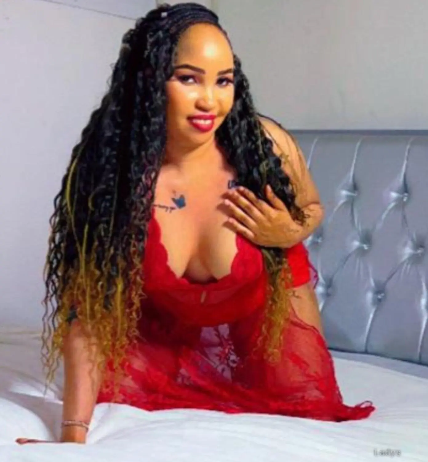 Ximena, 24 years ebony escorts girl, height 157 sm, Weight kg, bedpage Riyadh