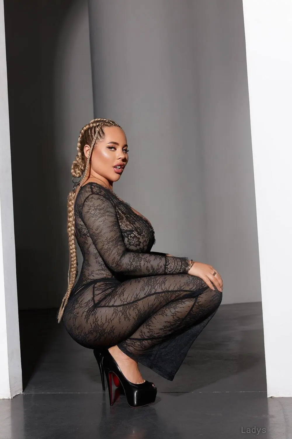 Milena, 27 years ebony escorts girl, height 172 sm, Weight  kg, bedpage Rotterdam