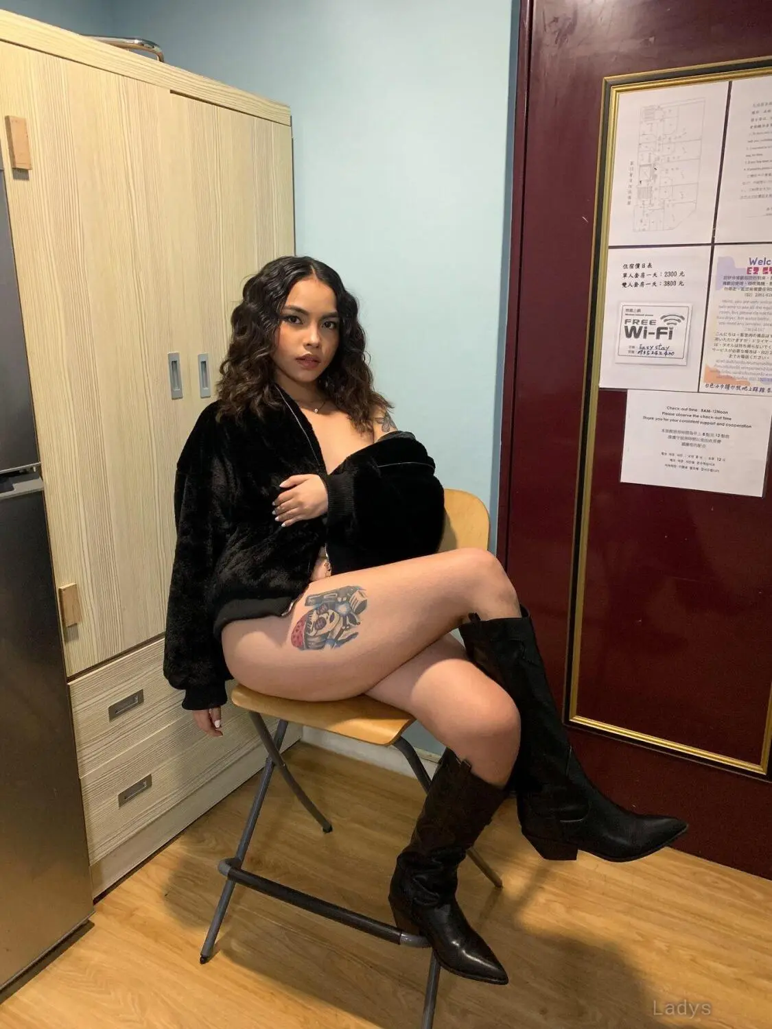 Yen, 21 years ebony escorts girl, height 160 sm, Weight  kg, bedpage Taipei