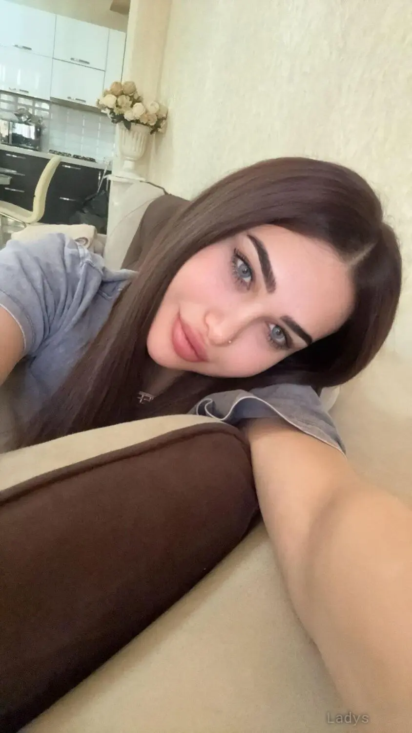 Anna, 23 years old Beirut escort girl with big tits, height 165 sm, Weight  kg
