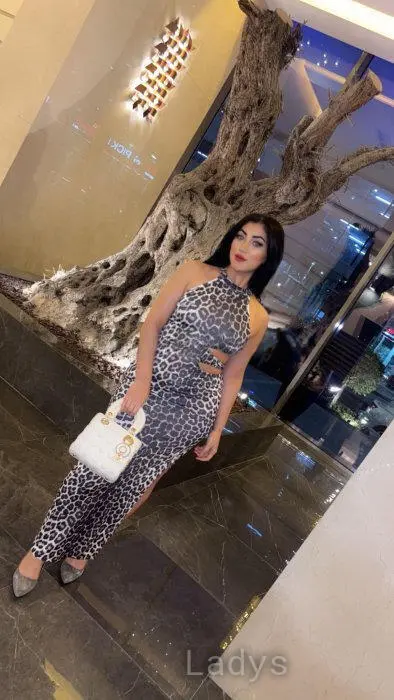 Mira, 28 years old Beirut escort girl with big tits, height 166 sm, Weight 58 kg