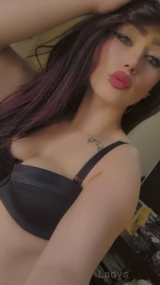 Tala, 22 years old Beirut escort girl with big tits, height 157 sm, Weight  kg