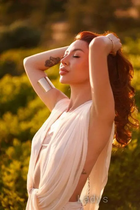 Briana, 28 years beautiful nude Beirut escorts girl, height 167 sm, Weight 50 kg