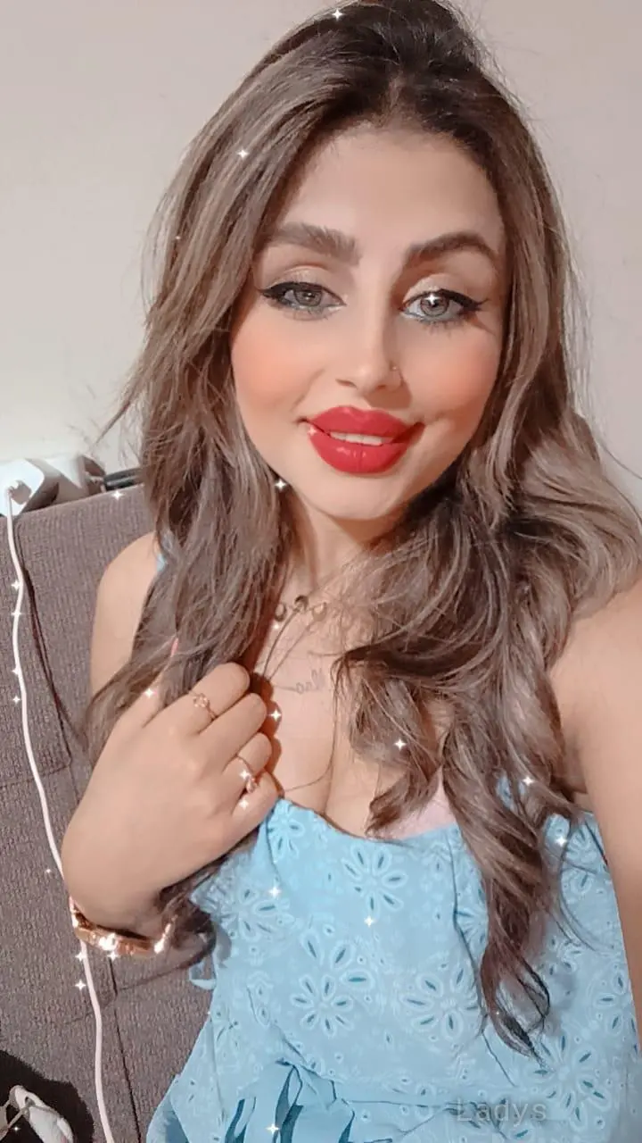 Riham Lebanese, 20 years beautiful nude Beirut escorts girl, height 160 sm, Weight 53 kg