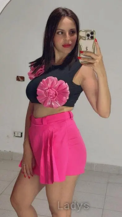 Stephanie, 23 years beautiful nude Beirut escorts girl, height 167 sm, Weight 53 kg