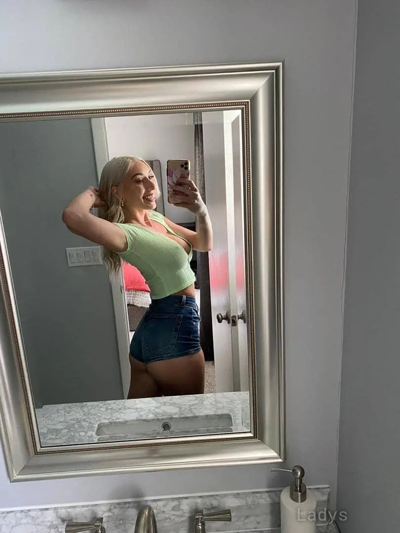 Daniella, 24 years beautiful nude Belfast escorts girl, height 136 sm, Weight 55 kg