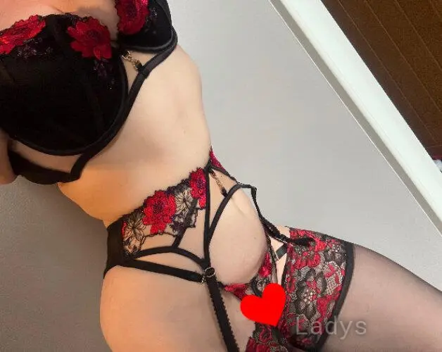 English Megan, 26 years beautiful nude Belfast escorts girl, height 164 sm, Weight 59 kg