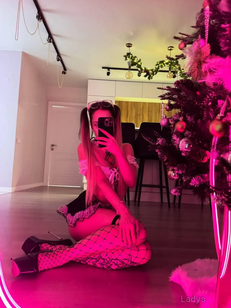 Alice, 23 years asian escorts girl, height 164 sm, Weight 48 kg, Belgrade eacort