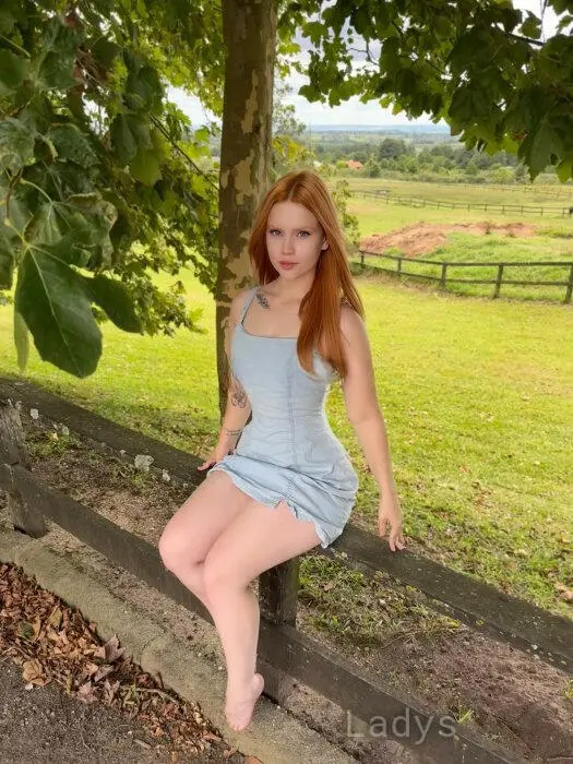 Melisa, 21 years old Belgrade escort girl with big tits, height 158 sm, Weight 47 kg