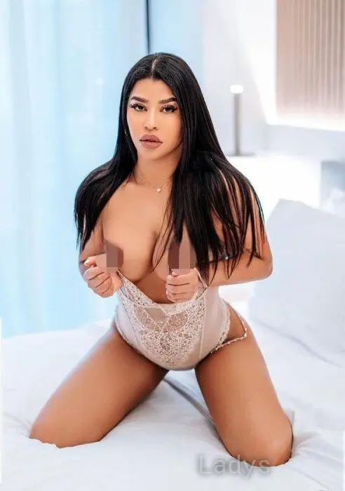 Larissa, 23 years beautiful nude Belgrade escorts girl, height 170 sm, Weight 60 kg