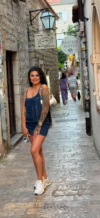 Nadia, 20 years beautiful nude Belgrade escorts girl, height 170 sm, Weight 55 kg