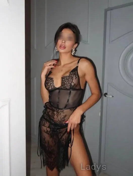 Alice, 26 years beautiful nude Benidorm escorts girl, height 165 sm, Weight 55 kg