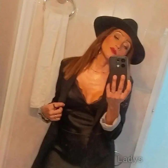 Lorena, 24 years beautiful nude Benidorm escorts girl, height 166 sm, Weight 57 kg