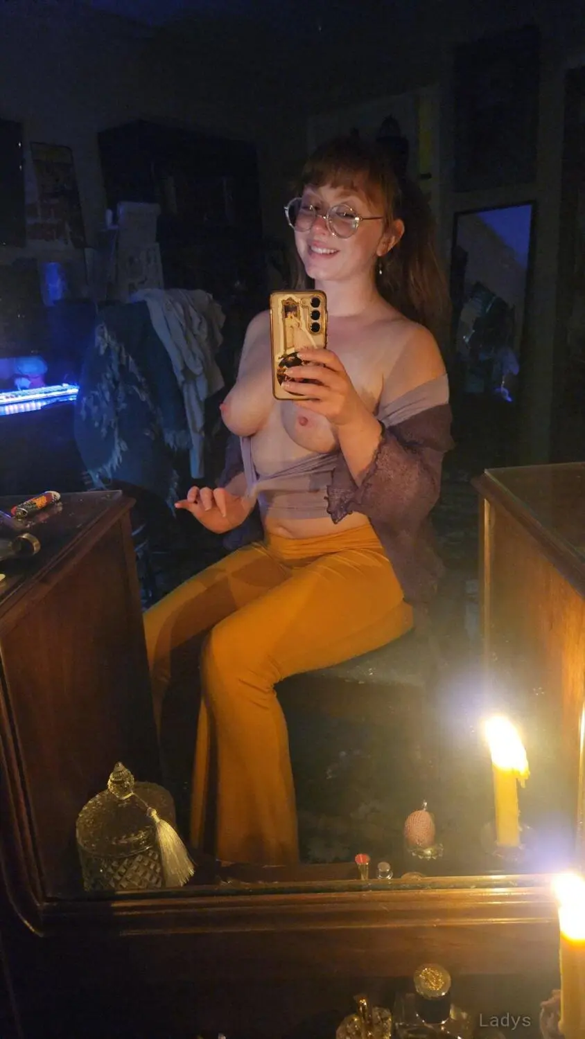 Mariette, 27 years beautiful nude Berlin escorts girl, height 162 sm, Weight 58 kg