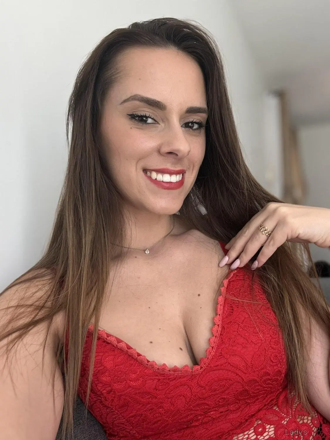 Pauline, 25 years beautiful nude Berlin escorts girl, height 176 sm, Weight 53 kg