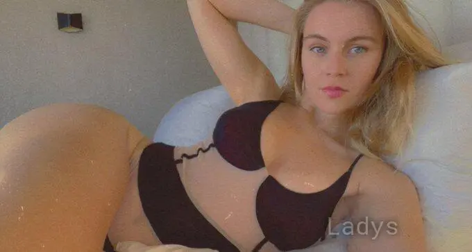 Vera, 27 years beautiful nude Bern escorts girl, height 171 sm, Weight 45 kg