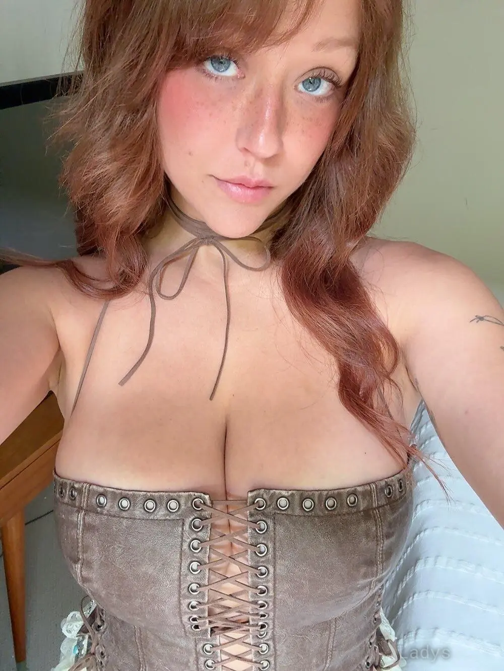 Mia, 24 years beautiful nude Beverly Hills escorts girl, height 168 sm, Weight 45 kg