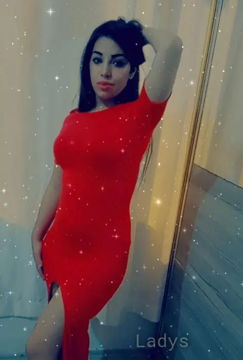 Sara, 25 years beautiful nude Bhamdoun escorts girl, height 155 sm, Weight 55 kg