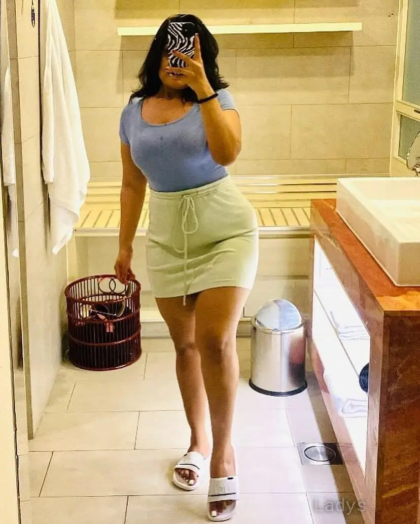 Annu, 23 years old Bhavnagar escort girl with big tits, height 153 sm, Weight  kg