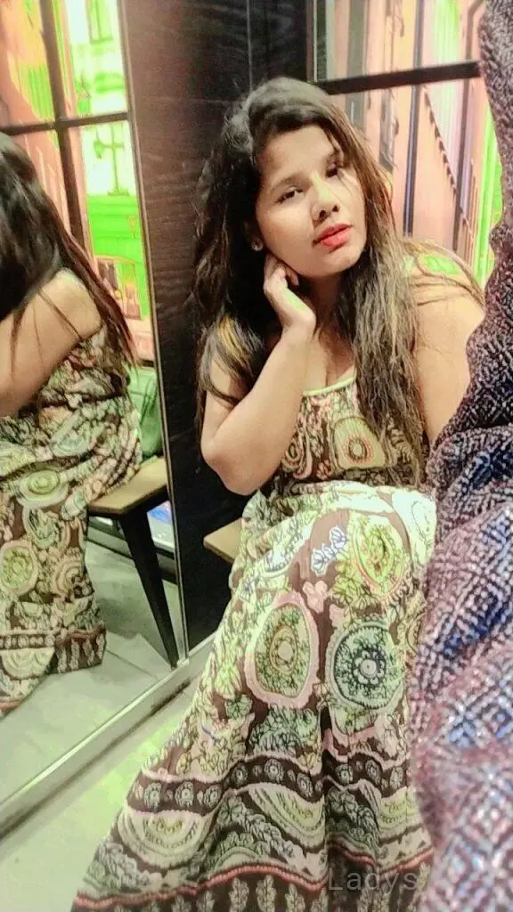 Donna, 23 years old Bhavnagar escort girl with big tits, height 154 sm, Weight  kg