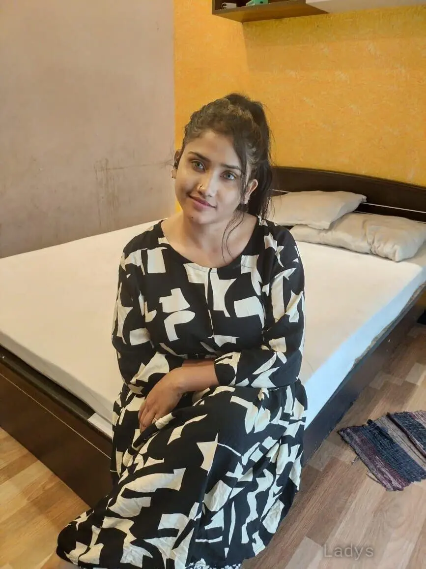 Himanshi, 21 years old Bhavnagar escort girl with big tits, height 157 sm, Weight  kg