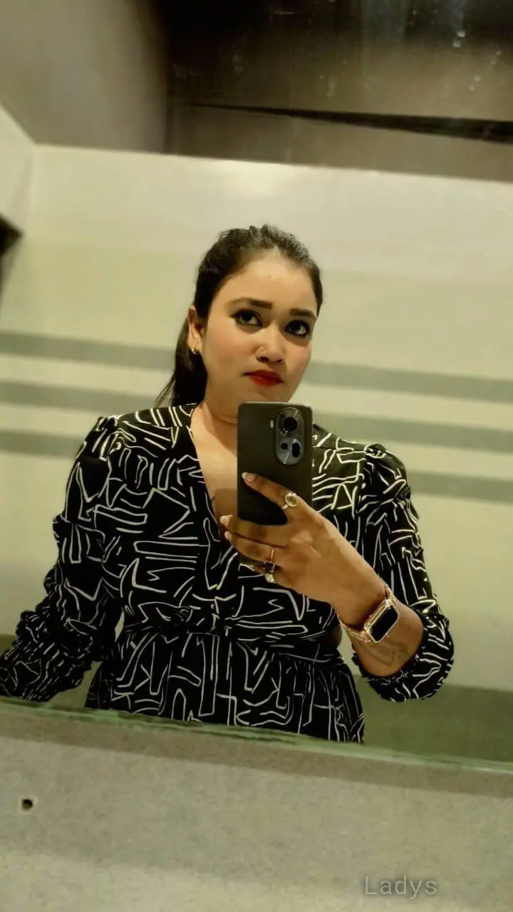 Pranchi, 22 years old Bhavnagar escort girl with big tits, height 154 sm, Weight kg