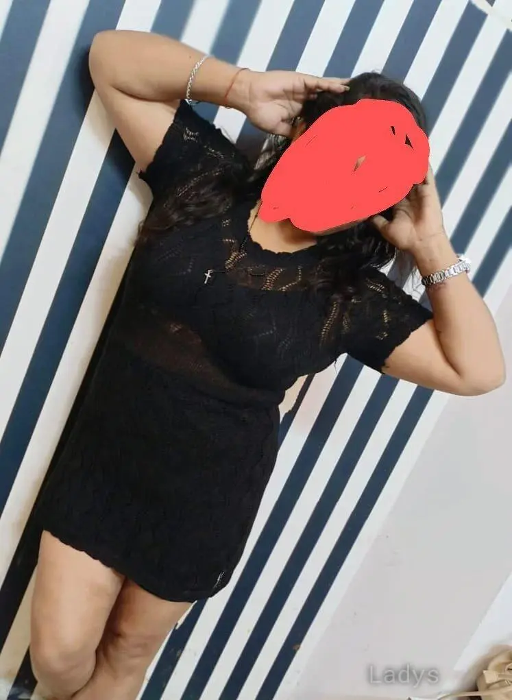 Nenshi, 22 years beautiful nude Bhopal escorts girl, height 122 sm, Weight kg