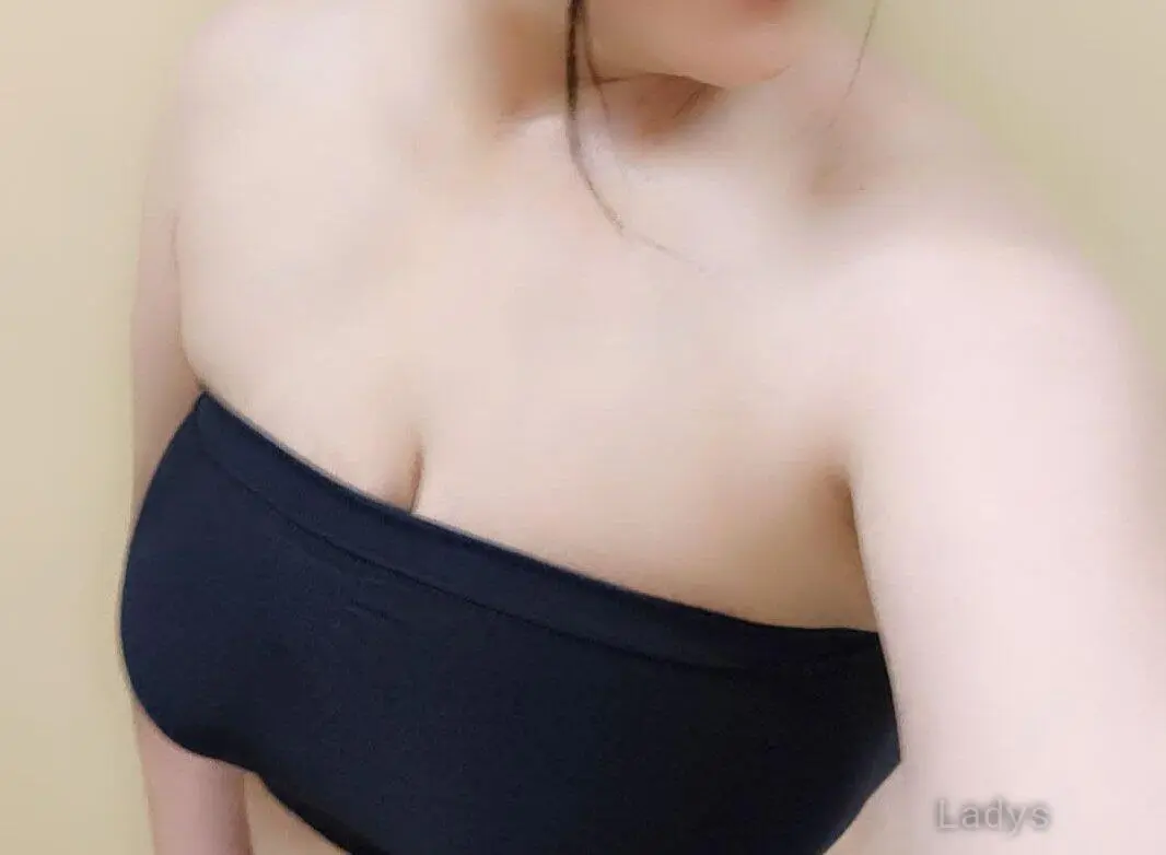 Spicy Vaisnavi, 30 years beautiful nude Bhopal escorts girl, height 176 sm, Weight  kg