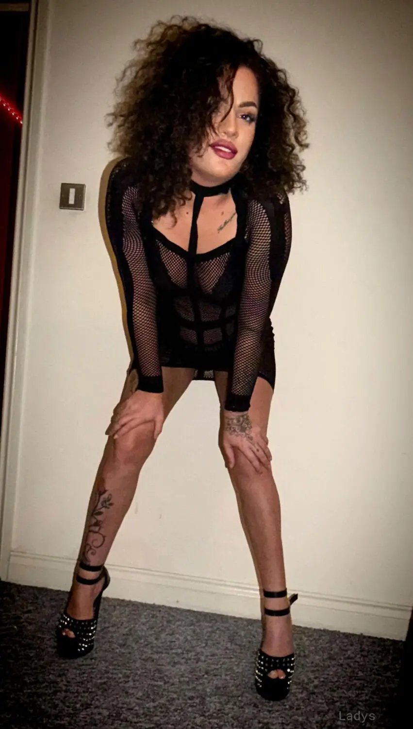 ALICE, 27 years beautiful nude Birmingham escorts girl, height 166 sm, Weight 57 kg