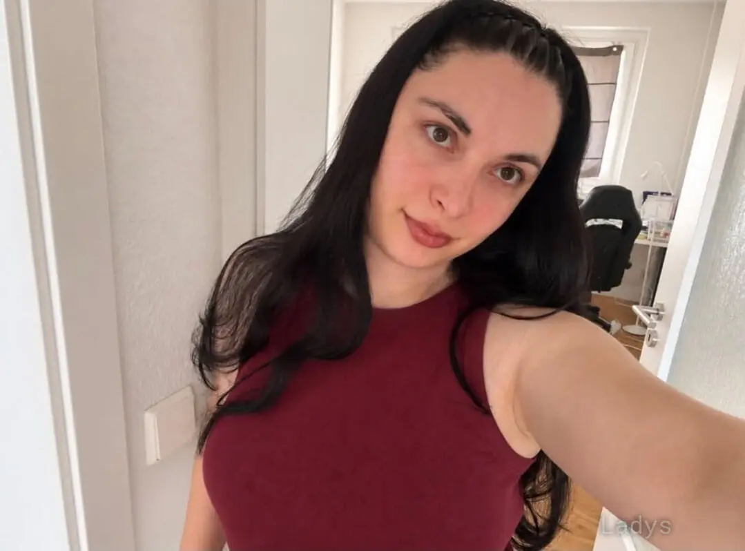 Brianna, 31 years beautiful nude Birmingham escorts girl, height 166 sm, Weight 59 kg