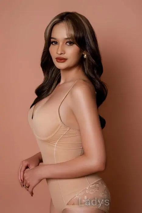 ISABELLA, 23 years beautiful nude Birmingham escorts girl, height 167 sm, Weight 49 kg