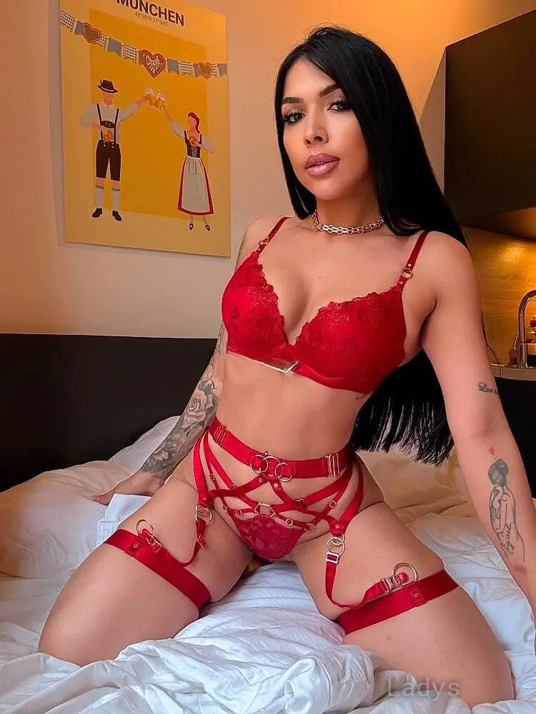 LARISSA, 27 years beautiful nude Birmingham escorts girl, height 160 sm, Weight 59 kg