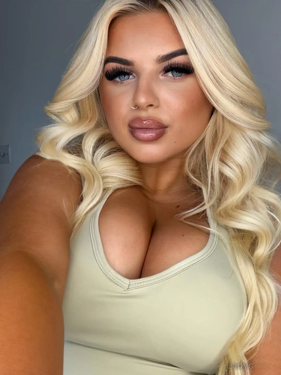 Noreilly75, 32 years beautiful nude Birmingham escorts girl, height 158 sm, Weight 67 kg