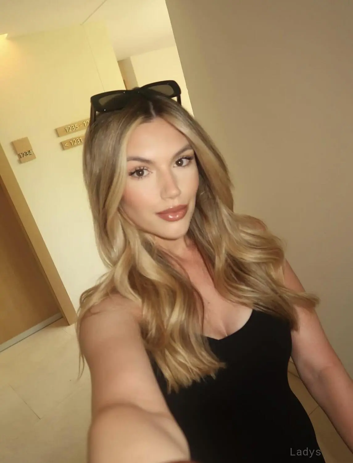 Kimberly, 27 years beautiful nude Boca Raton escorts girl, height 125 sm, Weight 37 kg
