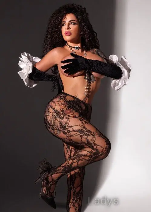 Sophie Fox, 27 years beautiful nude Bodrum escorts girl, height 169 sm, Weight 55 kg
