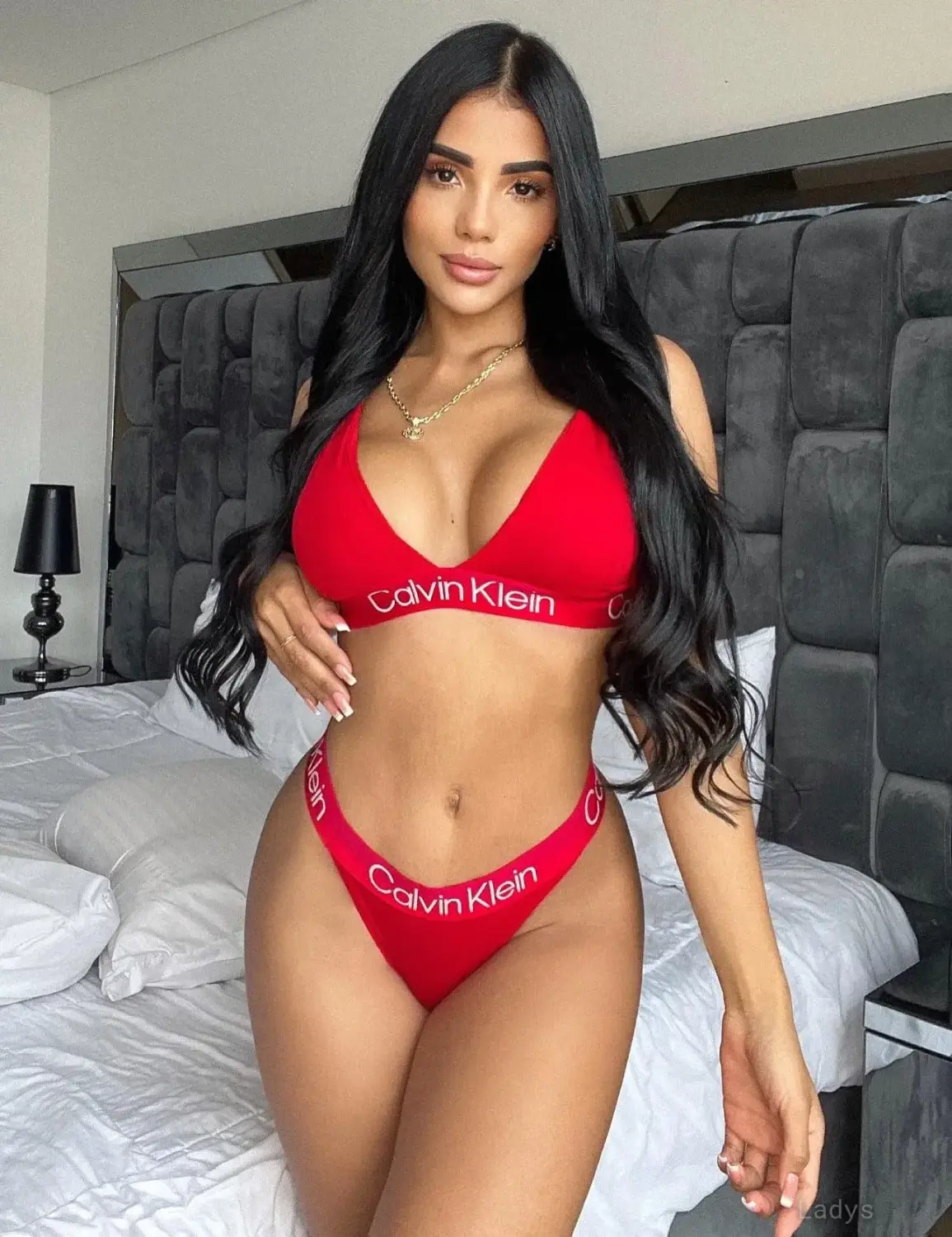Karina Garcia, 36 years old Bogota escort girl with big tits, height 162 sm, Weight 56 kg