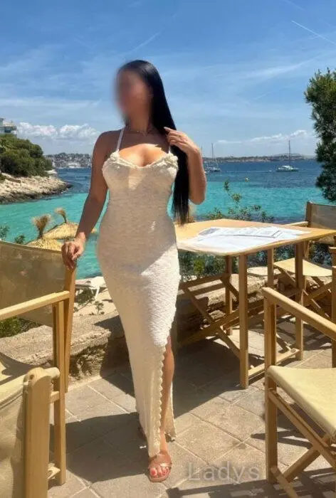 SELENA BELMONTE, 33 years old Bogota escort girl with big tits, height 153 sm, Weight 51 kg