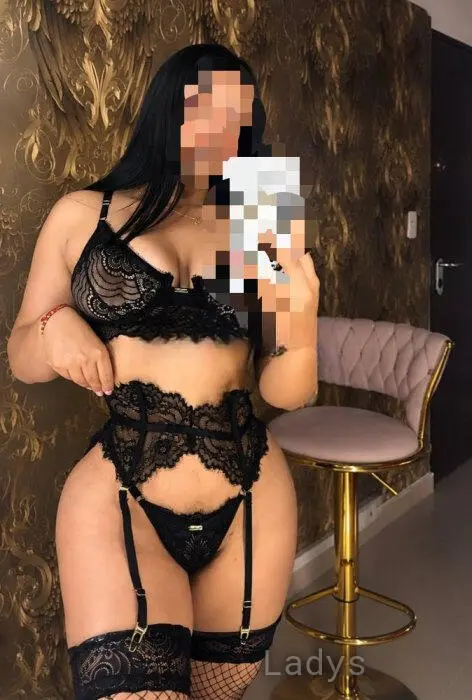 LUISA VILLAMIL, 25 years beautiful nude Bogota escorts girl, height 156 sm, Weight 59 kg