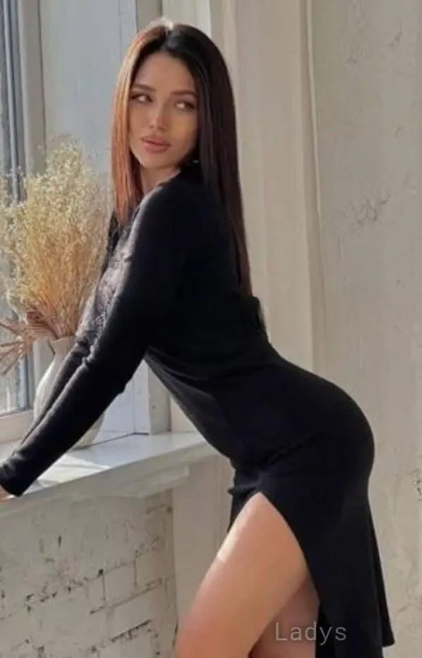 Candy, 22 years beautiful nude Bologna escorts girl, height 160 sm, Weight 54 kg