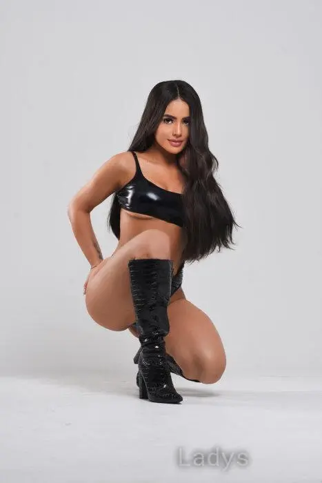 Luna Lesa, 25 years beautiful nude Bologna escorts girl, height 155 sm, Weight 54 kg