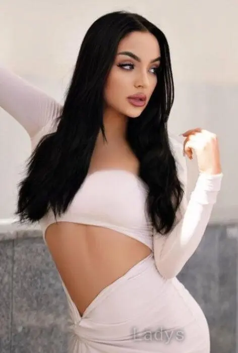 Evelina, 23 years beautiful nude Bordeaux escorts girl, height 169 sm, Weight 50 kg