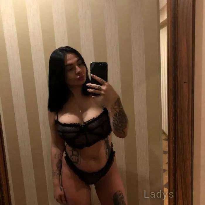 Melani, 27 years beautiful nude Bordeaux escorts girl, height 161 sm, Weight 53 kg
