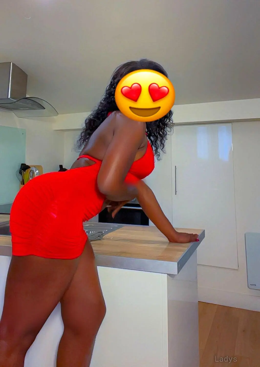 ORNELLIA, 26 years beautiful nude Bordeaux escorts girl, height 154 sm, Weight 54 kg
