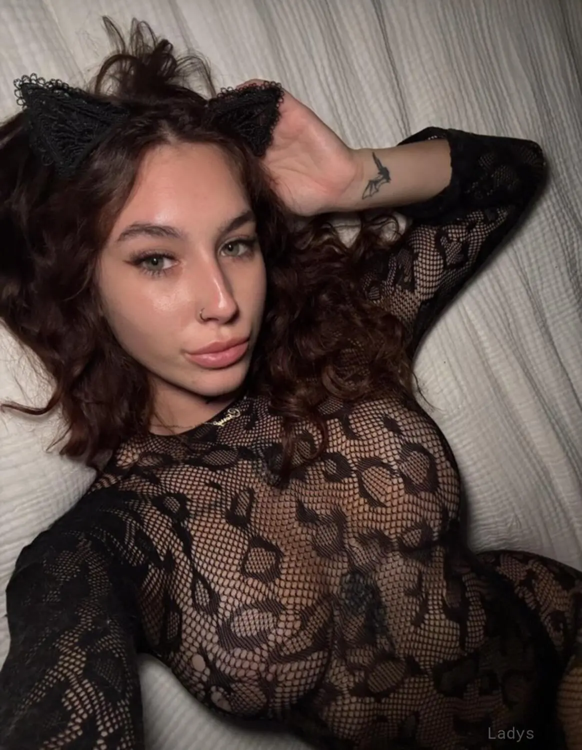 Chloe nath, 25 years old Boston escort girl with big tits, height 170 sm, Weight 54 kg