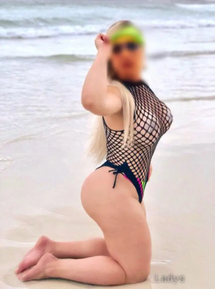 Bella, 33 years beautiful nude Boston escorts girl, height 160 sm, Weight 60 kg