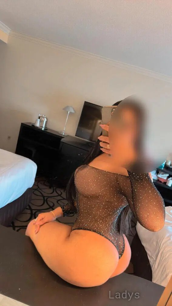 Malu, 27 years beautiful nude Boston escorts girl, height 155 sm, Weight 60 kg