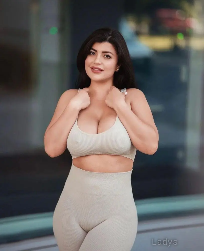 Meera, 25 years beautiful nude Boston escorts girl, height 166 sm, Weight 60 kg