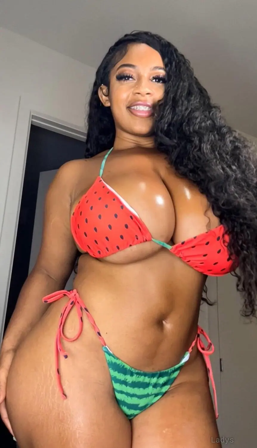 Myah Jane, 22 years beautiful nude Boston escorts girl, height 165 sm, Weight 74 kg